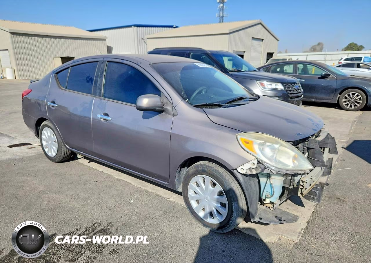 2013 Nissan Versa 1.6 S VIN:3N1CN7AP2DL844586 - 4