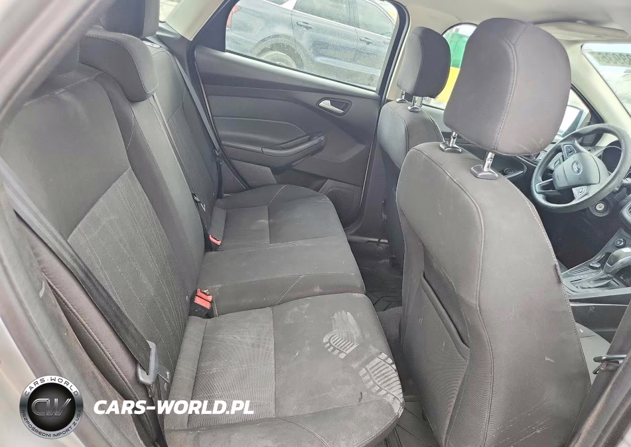2015 Ford Focus Se VIN:1FADP3K25FL317945 - 10