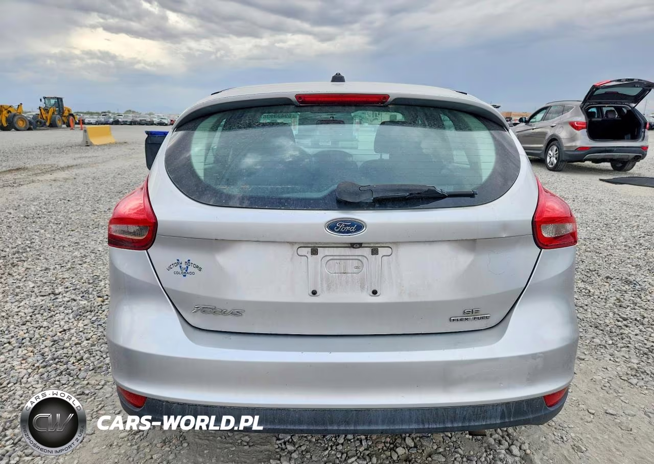 2015 Ford Focus Se VIN:1FADP3K25FL317945 - 6