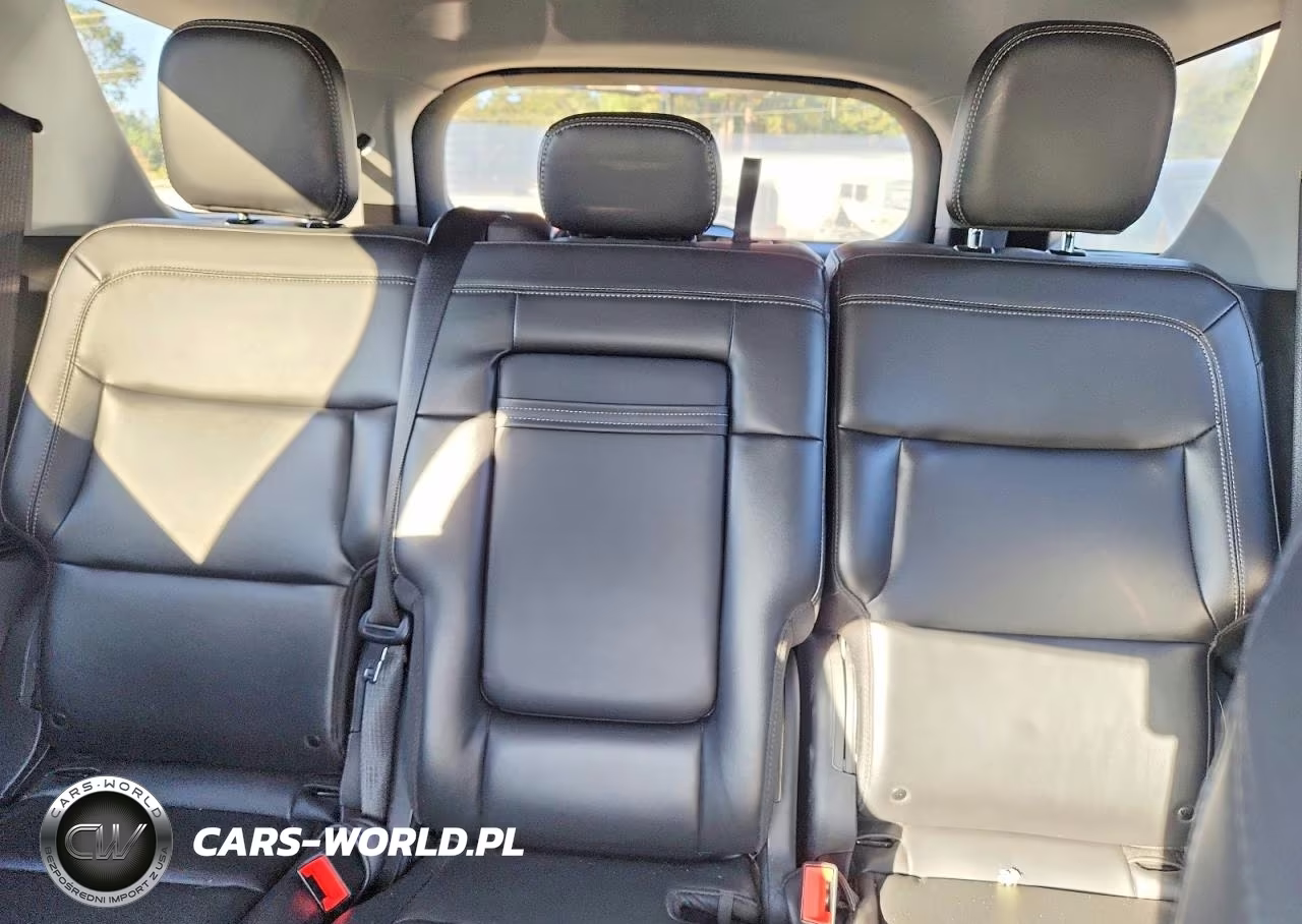 2024 Ford Explorer Xlt VIN:1FMSK8DH7RGA06976 - 10