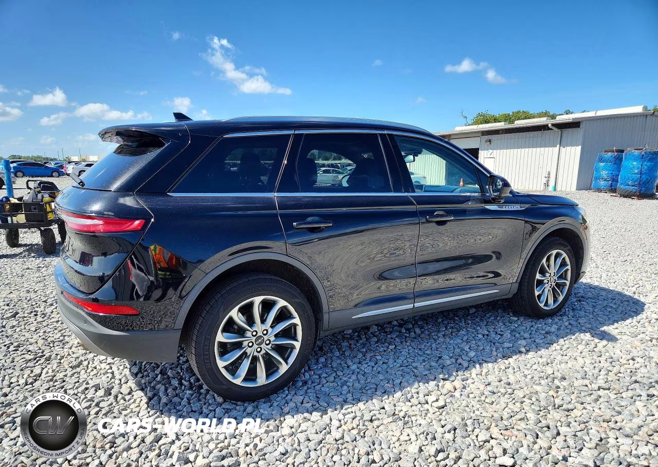 2021 Lincoln Corsair Standard VIN:5LMCJ1D98MUL08372 - 3