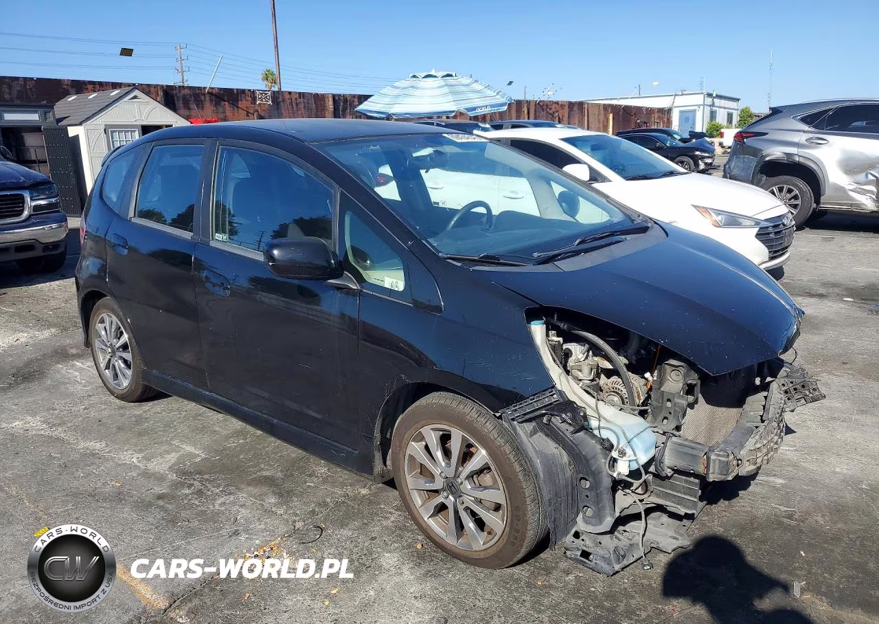 2012 Honda Fit Sport VIN:JHMGE8H54CC012068 - 4