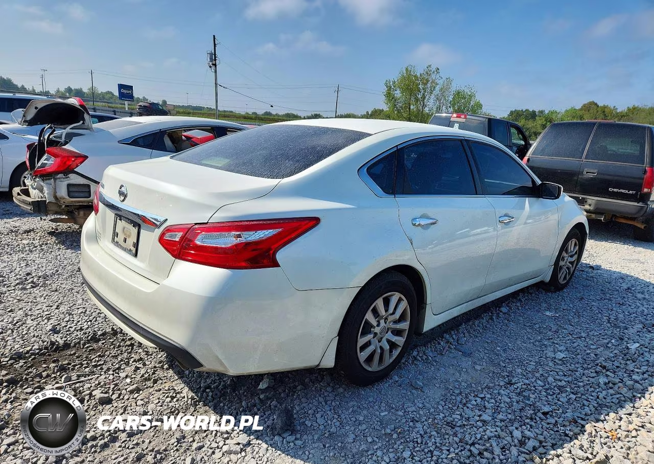 2017 Nissan Altima 2.5 S VIN:1N4AL3AP1HC110421 - 3
