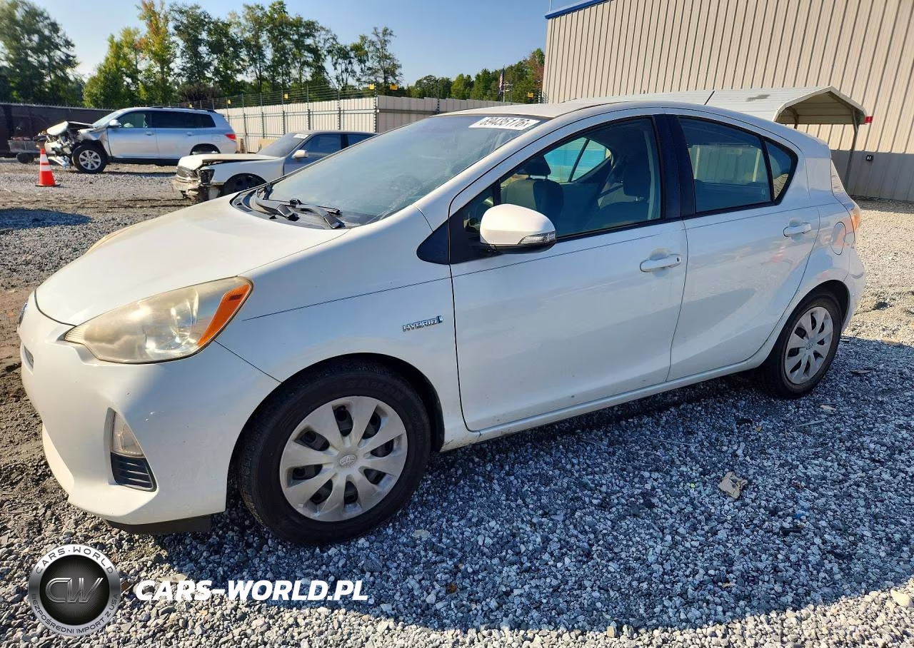 2013 Toyota Prius C Two – zdjęcie 1 z 12