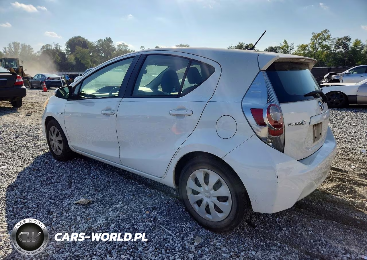 2013 Toyota Prius C Two VIN:JTDKDTB37D1058337 - 2