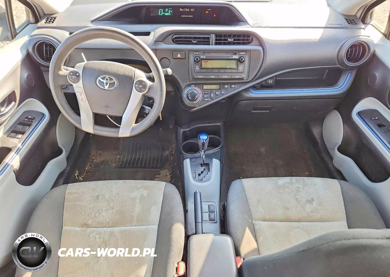 2013 Toyota Prius C Two VIN:JTDKDTB37D1058337 - 8