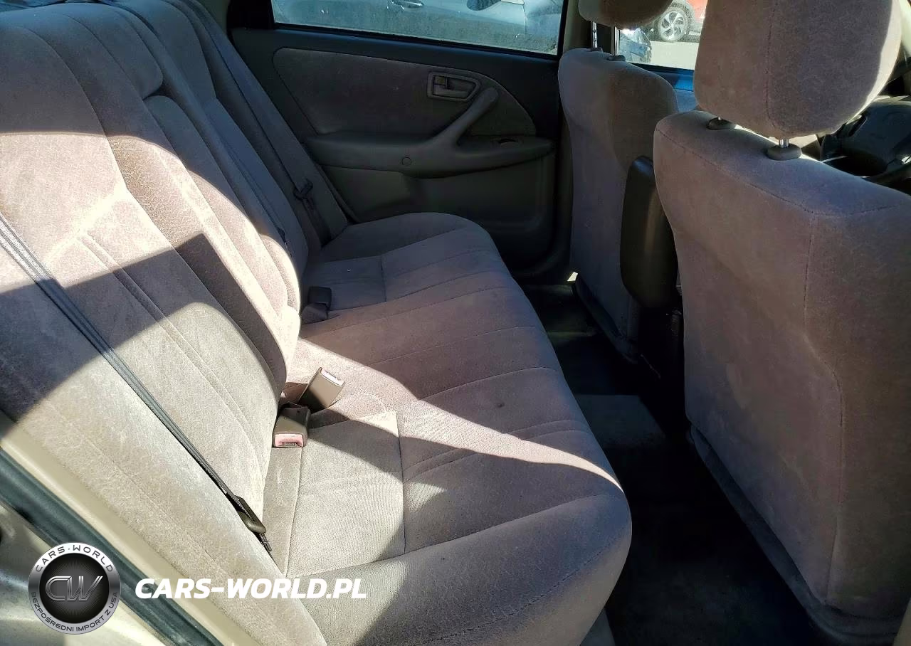 1998 Toyota Camry Le VIN:JT2BG22K4W0210973 - 10