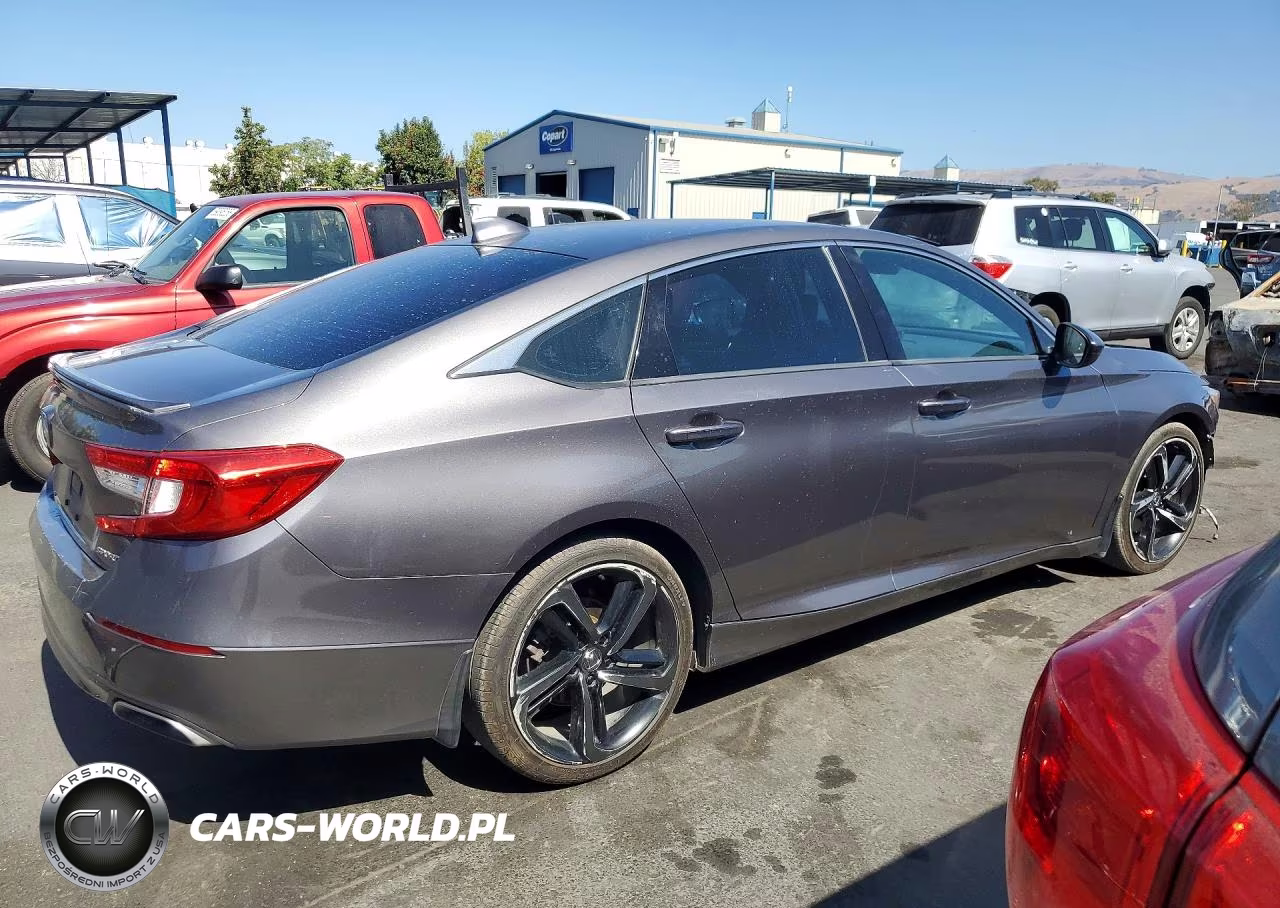 2018 Honda Accord Sport VIN:1HGCV1F32JA228228 - 3