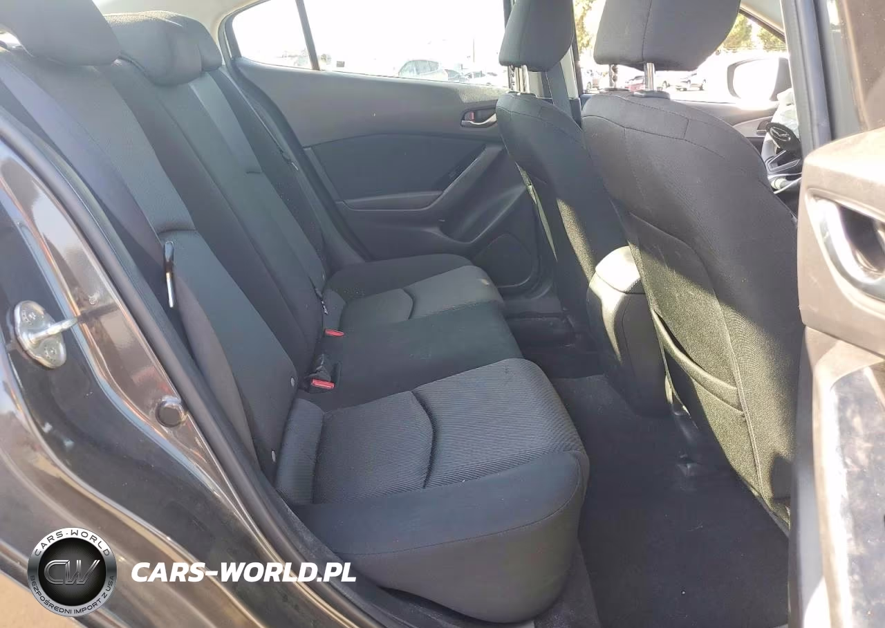 2018 Mazda 3 Sport VIN:3MZBN1U74JM192056 - 10