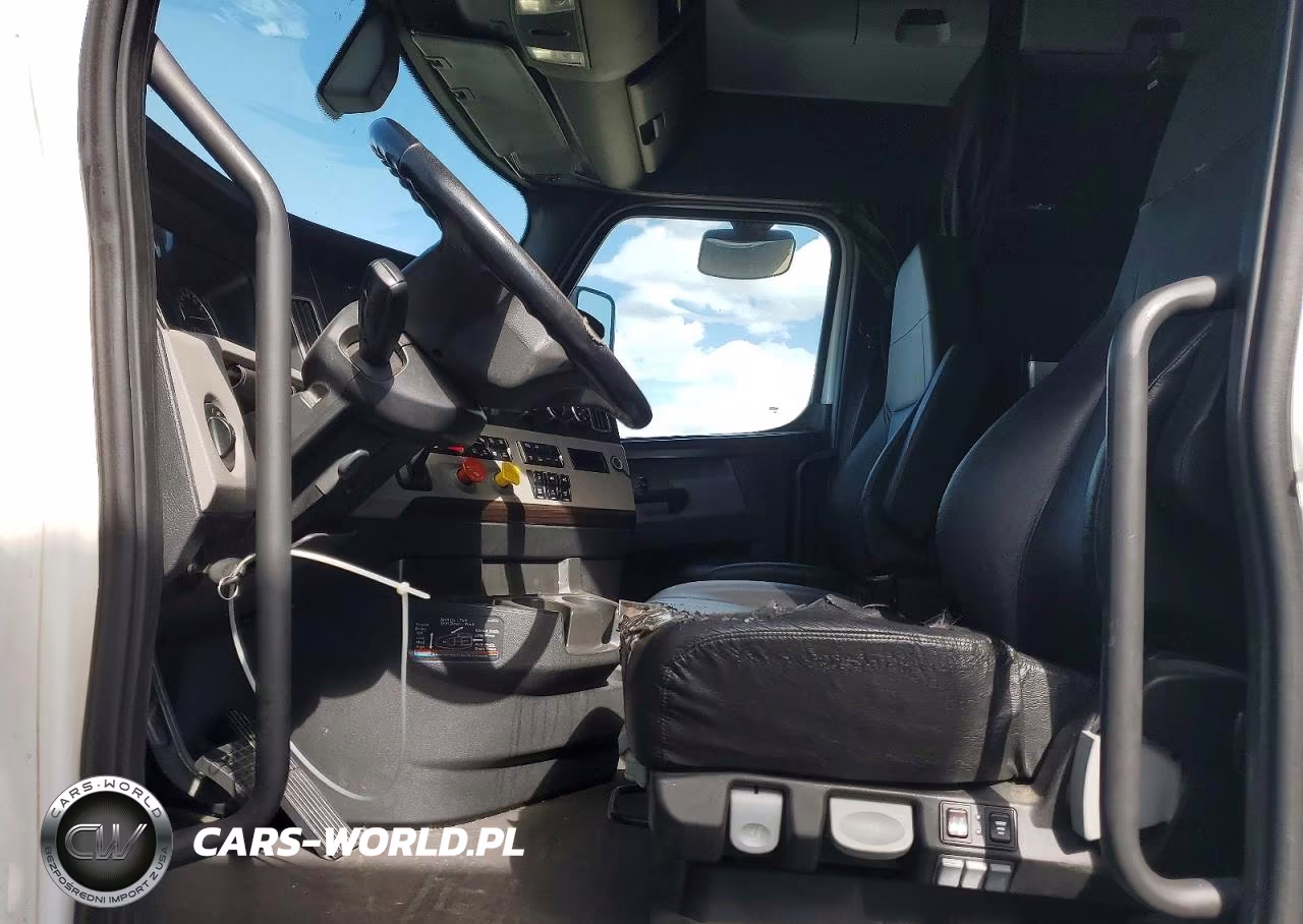 2019 Freightliner Cascadia 126 Semi Truck VIN:3AKJHHDR2KSKL4272 - 7
