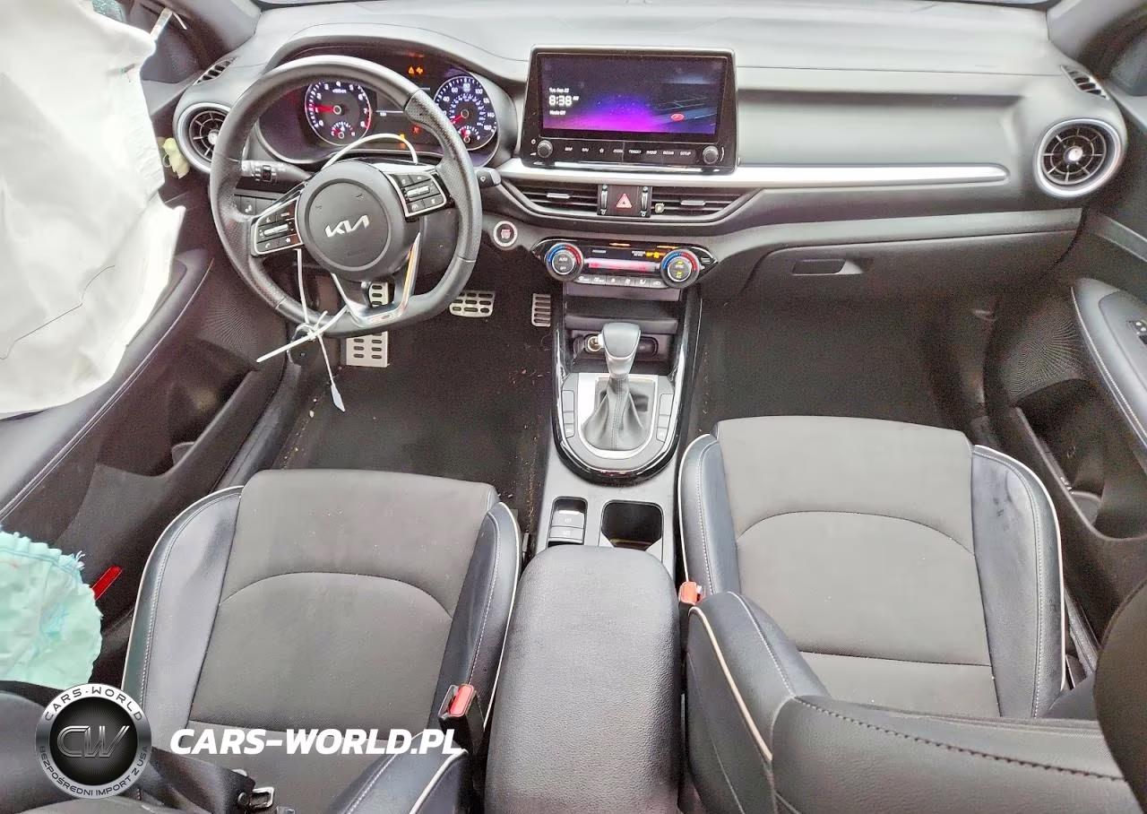 2023 Kia Forte Gt Line VIN:3KPF54AD2PE539628 - 8