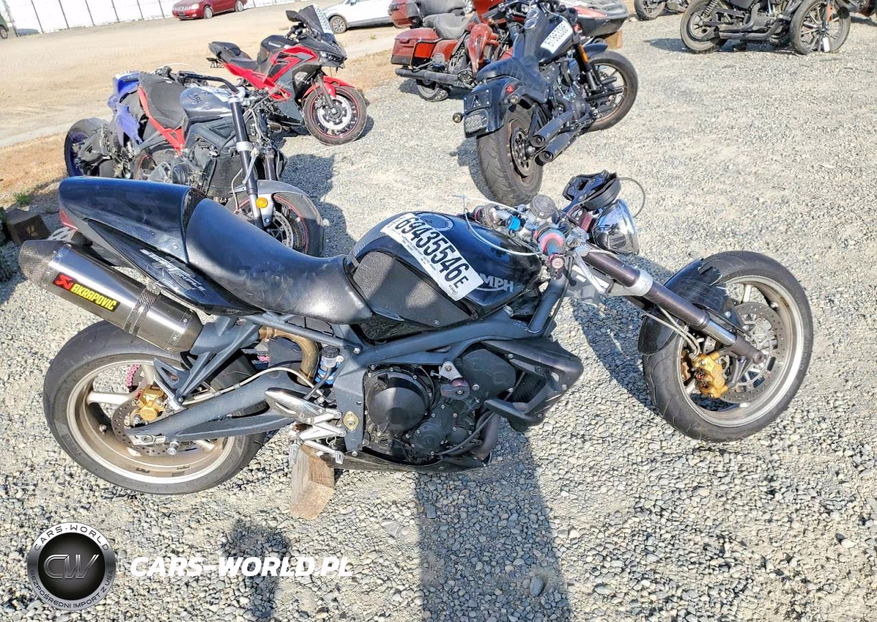 2011 Triumph Motorcycle Street Triple R – zdjęcie 1 z 9