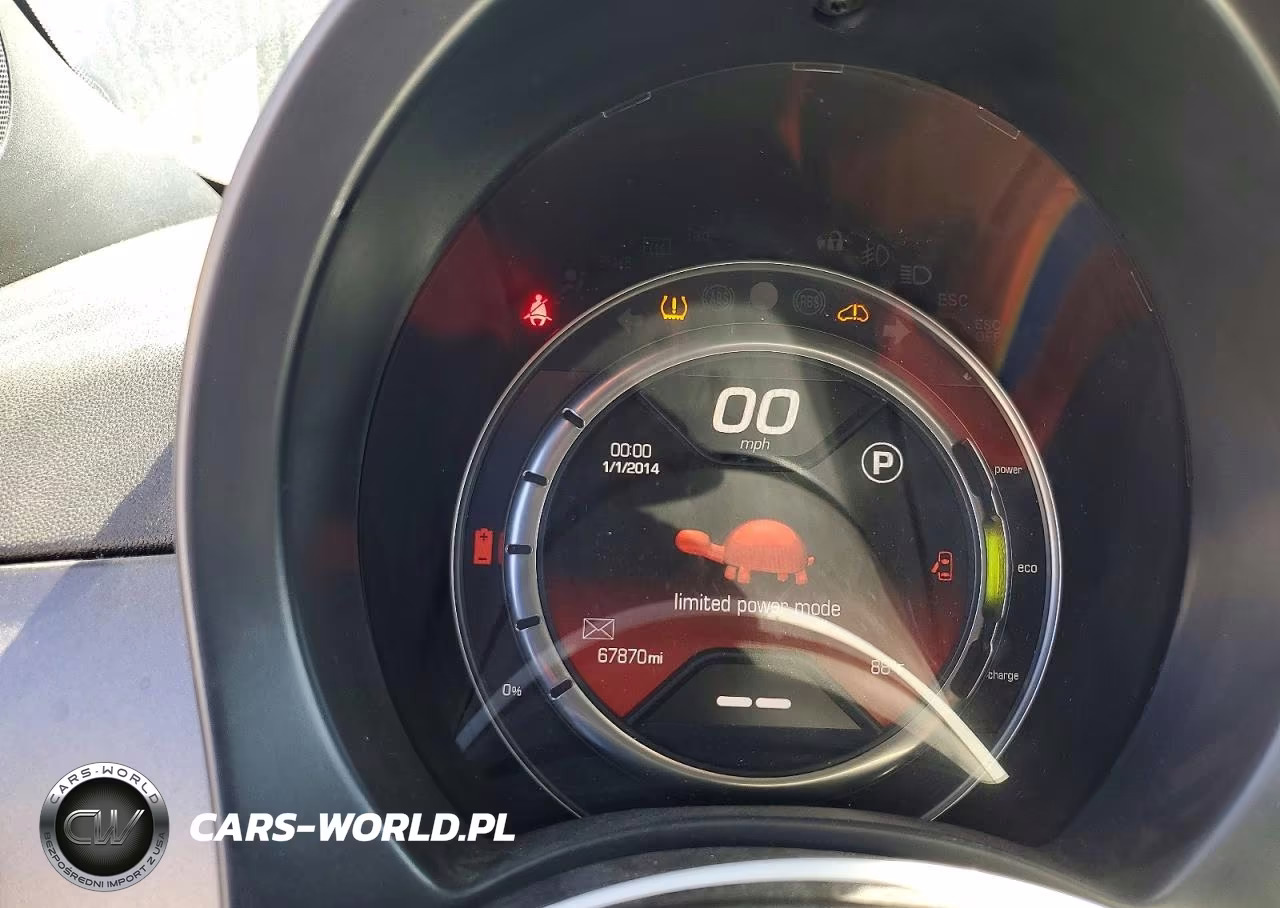 2015 Fiat 500 Electric VIN:3C3CFFGE2FT749771 - 9