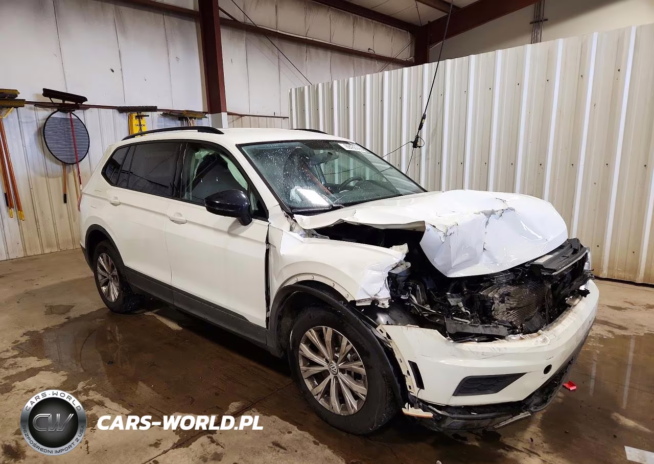 2018 Volkswagen Tiguan S VIN:3VV0B7AX0JM028251 - 4