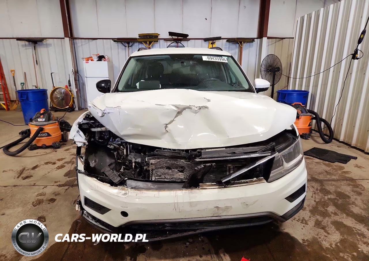 2018 Volkswagen Tiguan S VIN:3VV0B7AX0JM028251 - 5