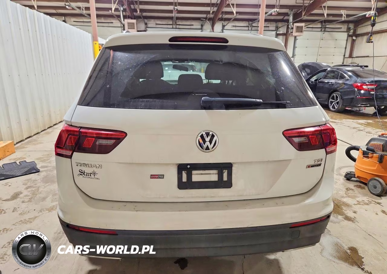 2018 Volkswagen Tiguan S VIN:3VV0B7AX0JM028251 - 6