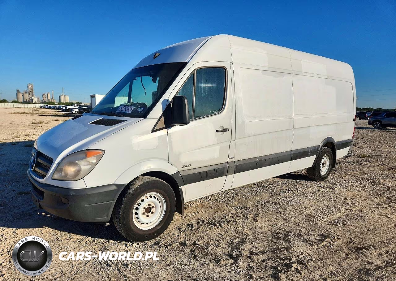 2011 Mercedes-Benz Sprinter 2500 Delivery Van VIN:WD3PE8CB6B5581869 - 1
