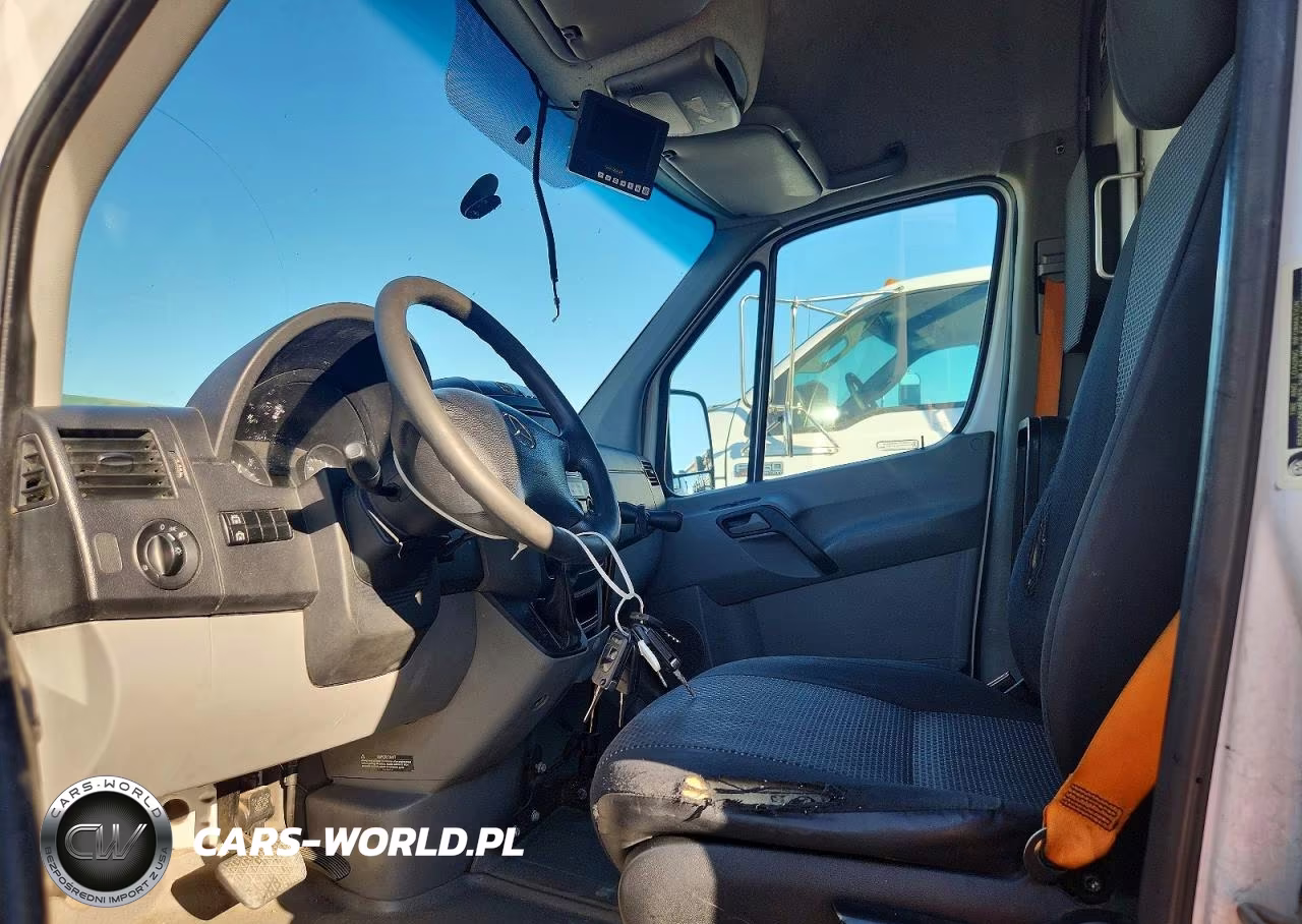 2011 Mercedes-Benz Sprinter 2500 Delivery Van VIN:WD3PE8CB6B5581869 - 7