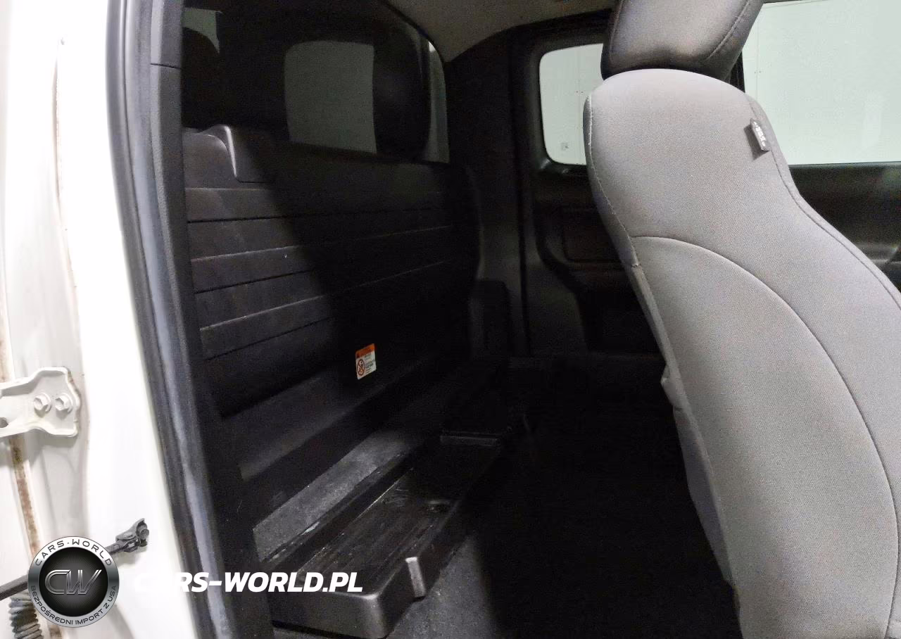 2023 Toyota Tacoma Sr VIN:3TYRX5GN2PT071990 - 10