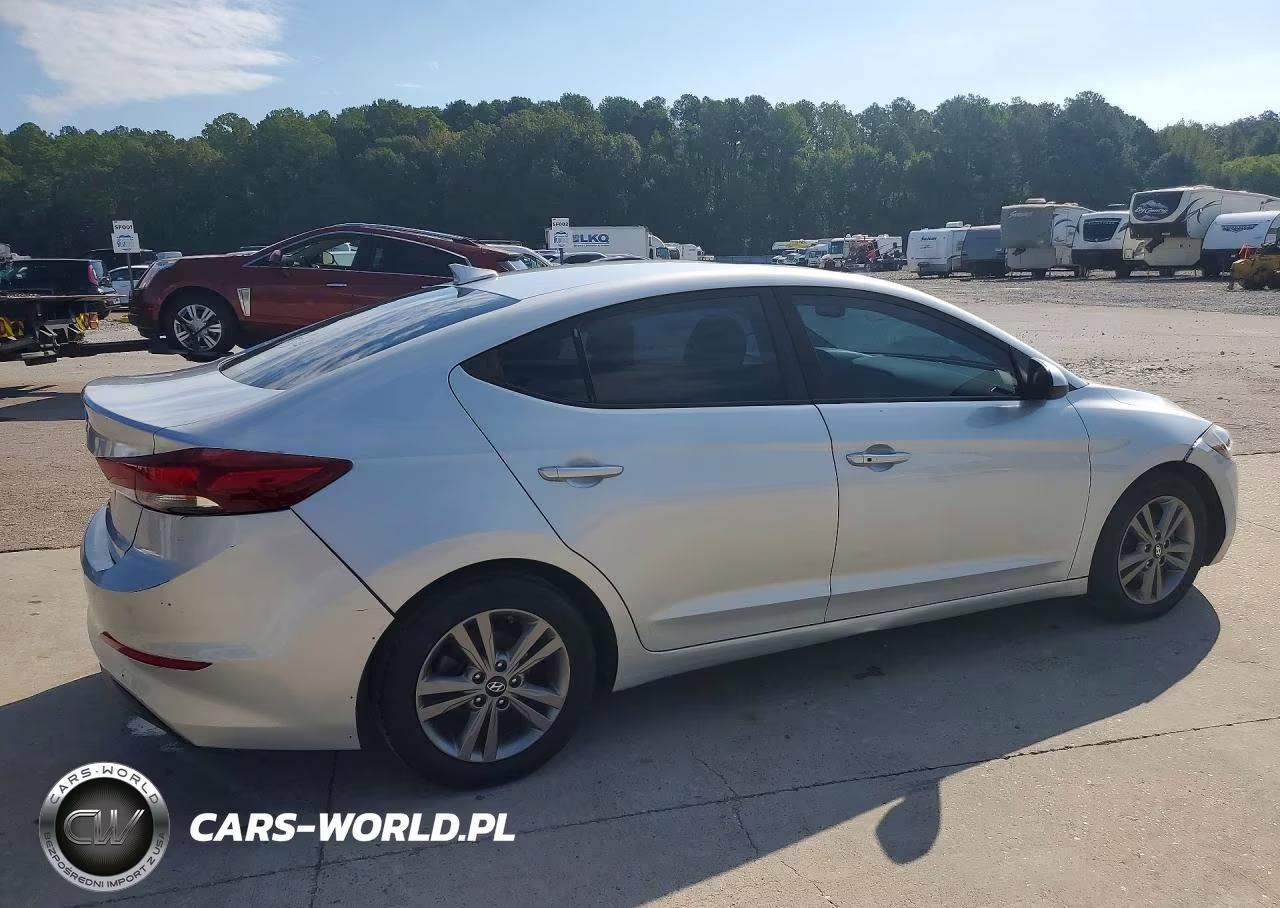 2018 Hyundai Elantra Value Edition VIN:5NPD84LF2JH278971 - 3