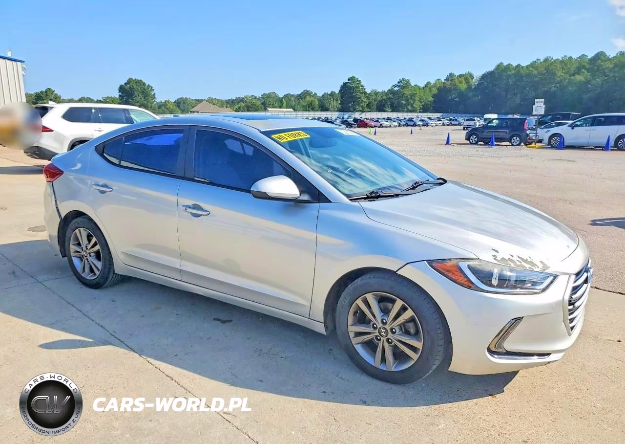 2018 Hyundai Elantra Value Edition VIN:5NPD84LF2JH278971 - 4