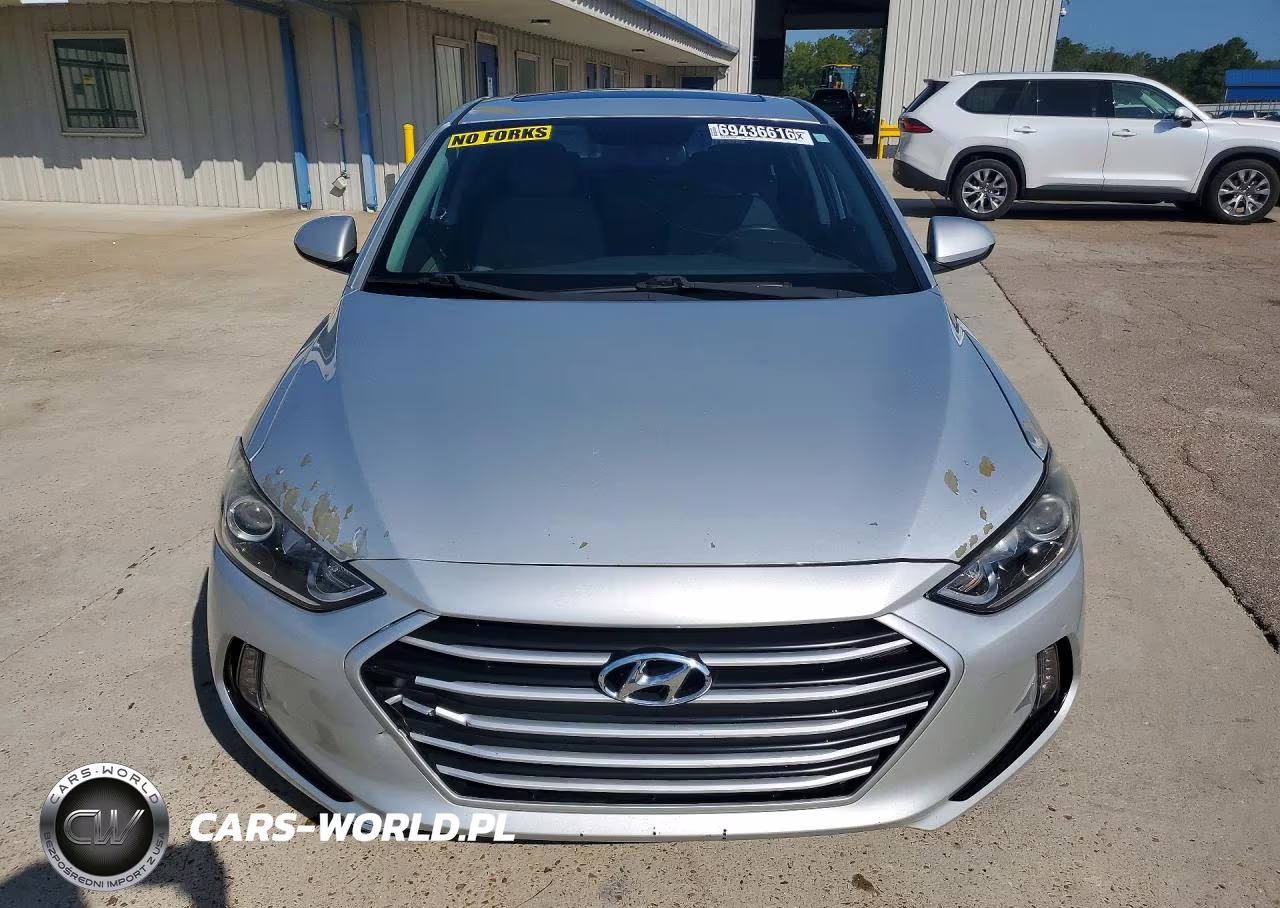 2018 Hyundai Elantra Value Edition VIN:5NPD84LF2JH278971 - 5