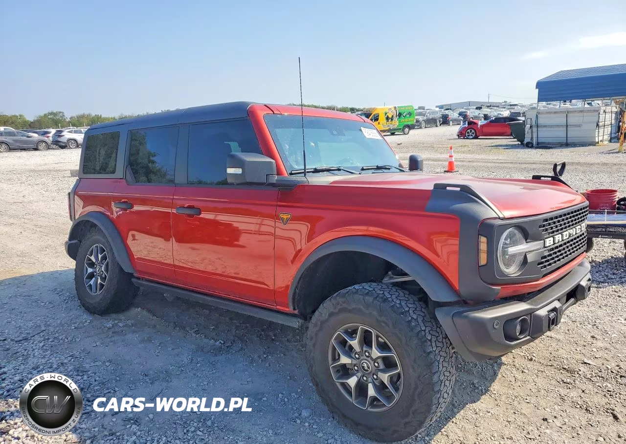 2023 Ford Bronco Base VIN:1FMEE5DP0PLB44180 - 4