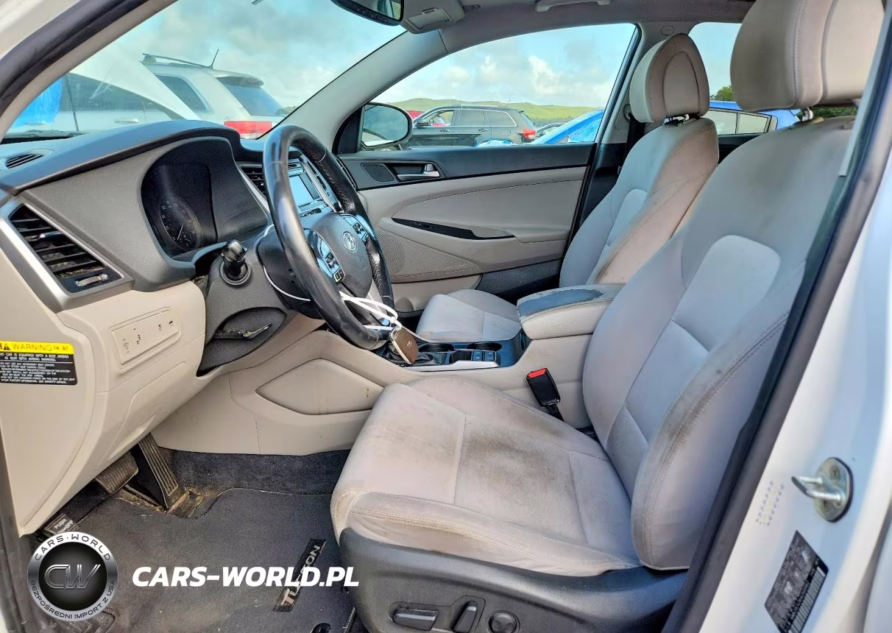 2017 Hyundai Tucson Value VIN:KM8J3CA26HU568962 - 7