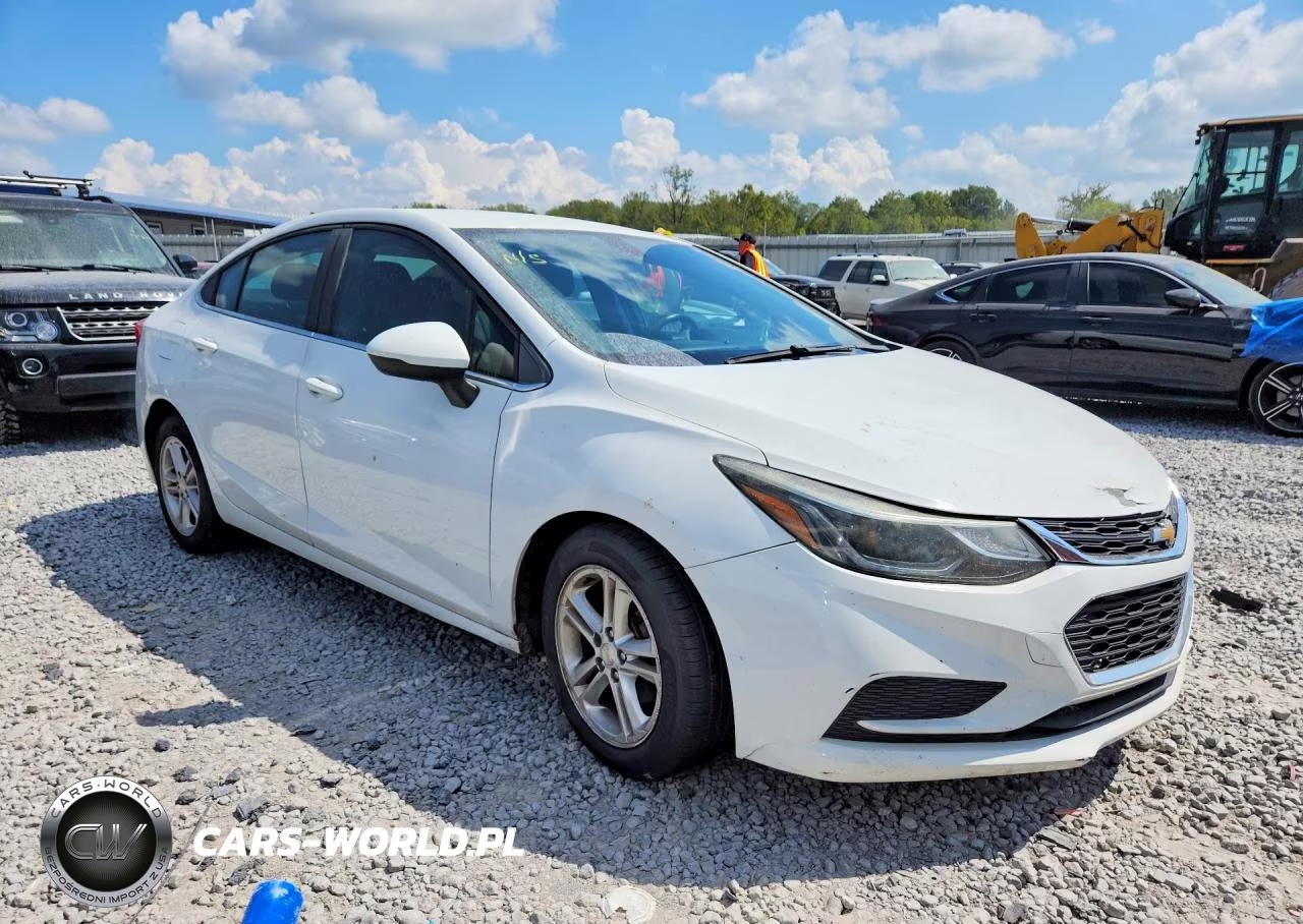 2018 Chevrolet Cruze Lt VIN:1G1BE5SM2J7169350 - 4