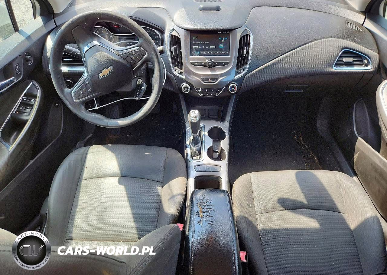 2018 Chevrolet Cruze Lt VIN:1G1BE5SM2J7169350 - 8