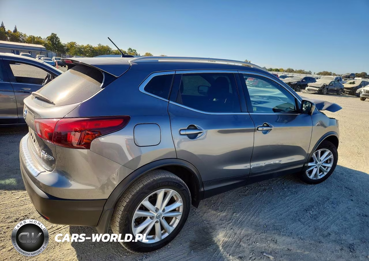2018 Nissan Rogue Sport Sv VIN:JN1BJ1CR1JW287033 - 3