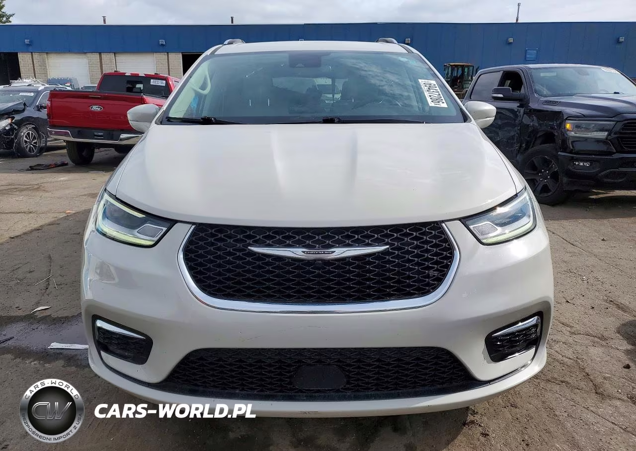 2021 Chrysler Pacifica Touring L VIN:2C4RC1BG6MR590876 - 5