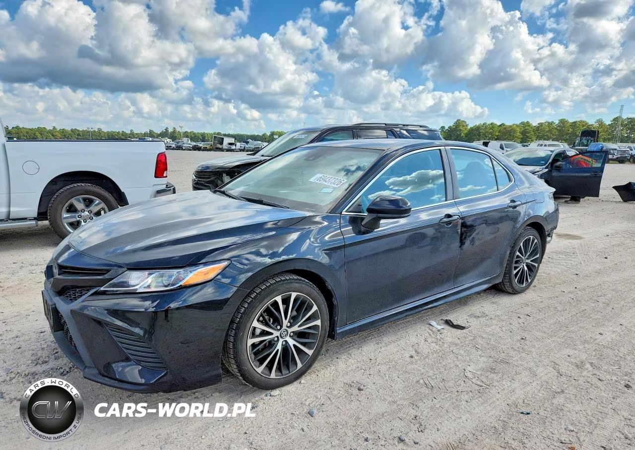 2020 Toyota Camry Se
