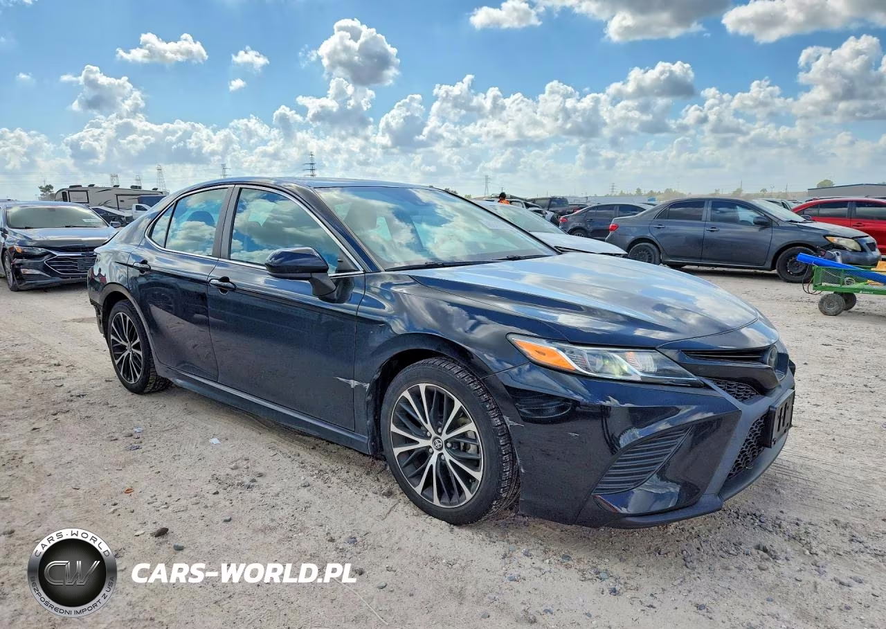 2020 Toyota Camry Se VIN:4T1G11AK5LU300949 - 4