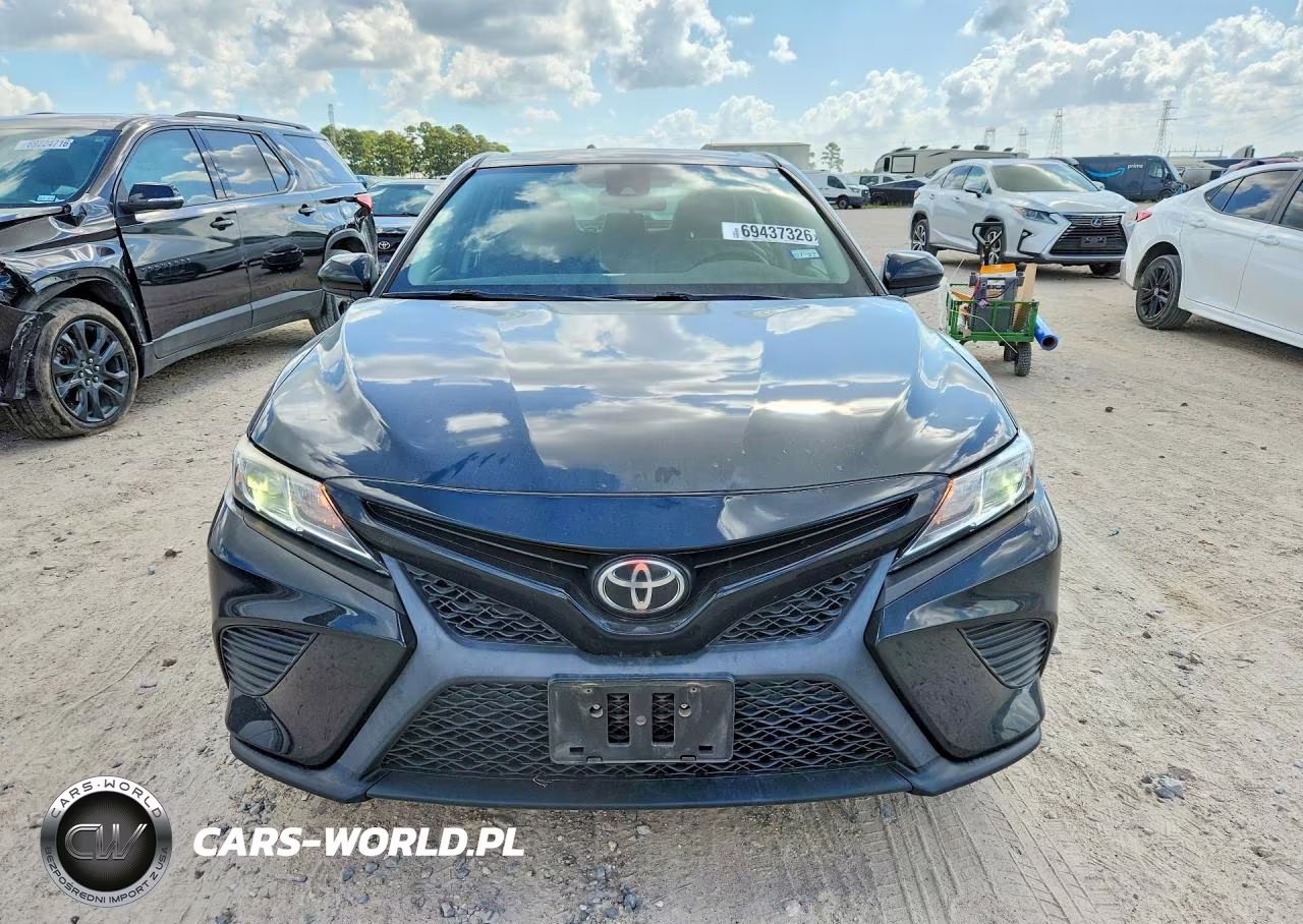 2020 Toyota Camry Se VIN:4T1G11AK5LU300949 - 5