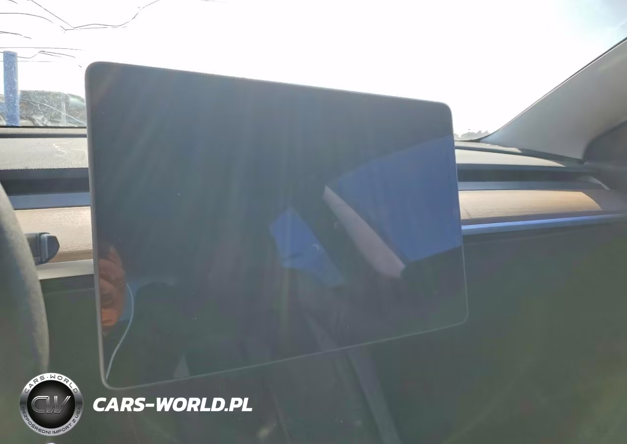 2021 Tesla Model 3 VIN:5YJ3E1EA1MF940076 - 9