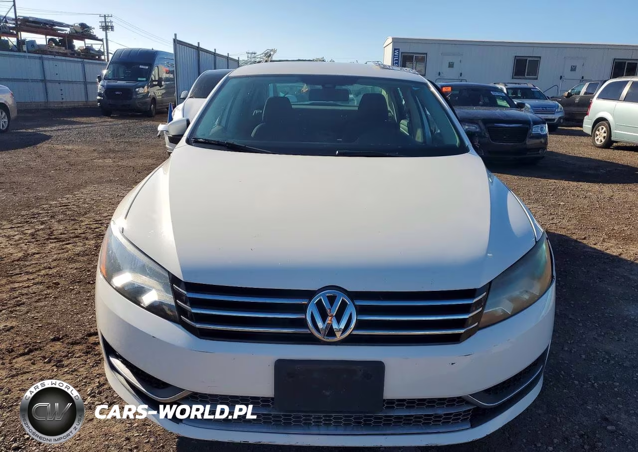 2015 Volkswagen Passat S VIN:1VWAT7A30FC067408 - 5