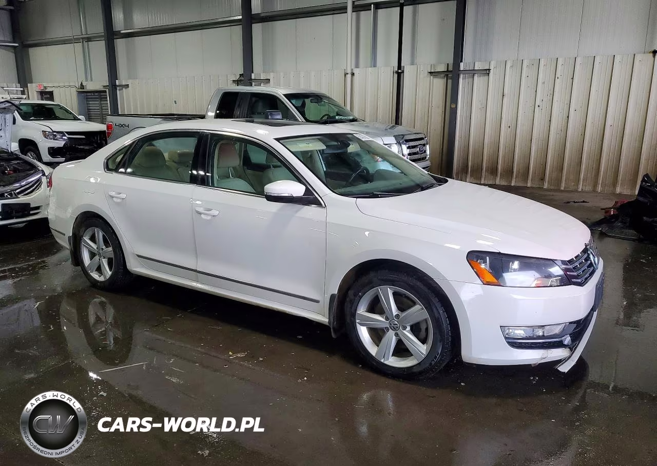 2013 Volkswagen Passat Sel VIN:1VWCN7A34DC106646 - 4