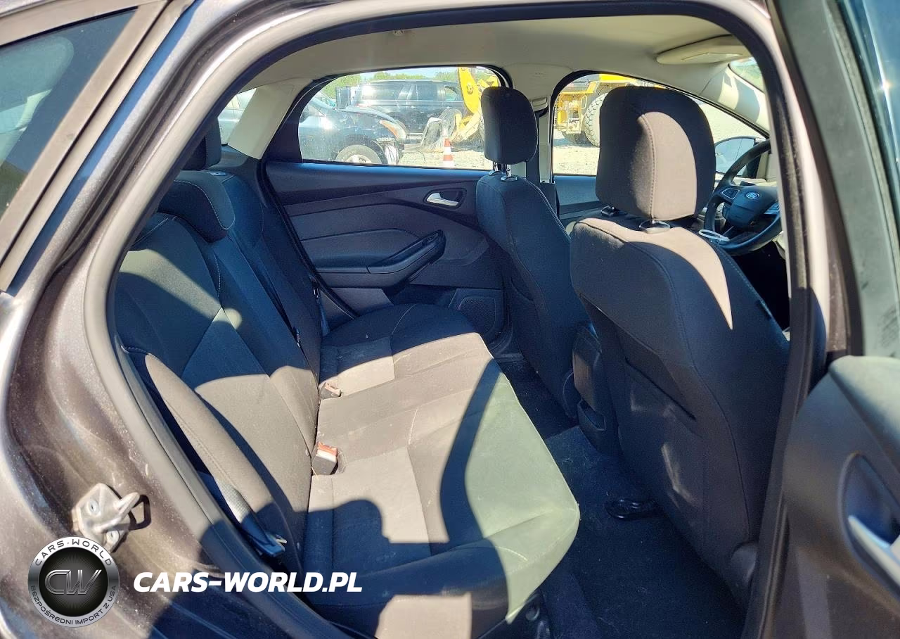 2015 Ford Focus Se VIN:1FADP3F22FL263207 - 10
