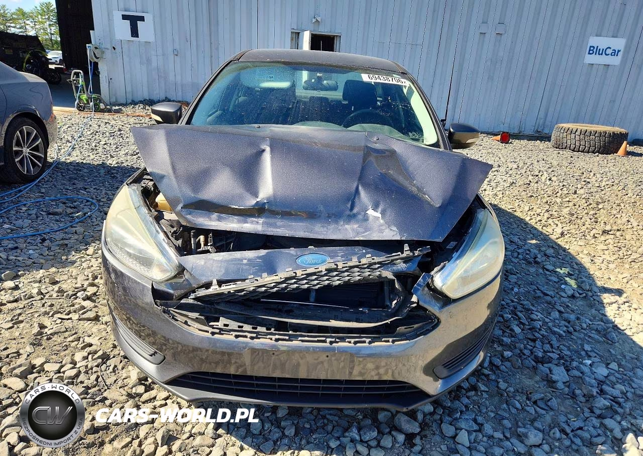 2015 Ford Focus Se VIN:1FADP3F22FL263207 - 5
