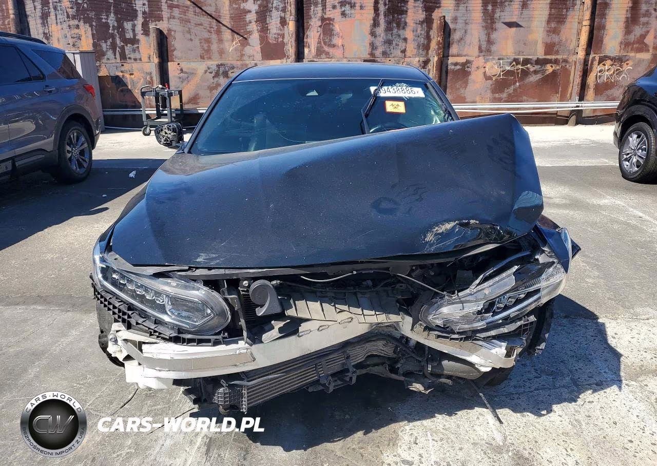 2018 Honda Accord Sport VIN:1HGCV1F35JA039198 - 5