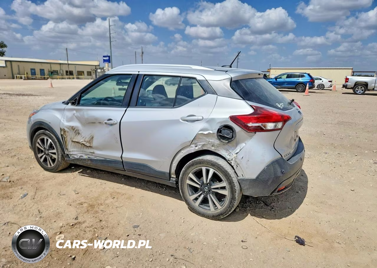 2020 Nissan Kicks Sv VIN:3N1CP5CV6LL516029 - 2