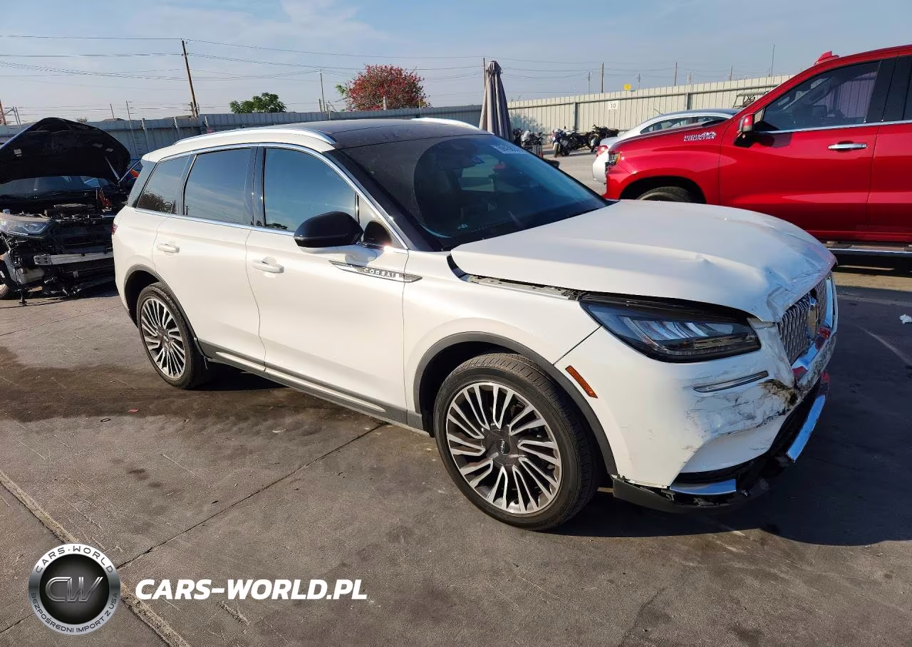 2021 Lincoln Corsair Reserve VIN:5LMCJ2D91MUL23088 - 4