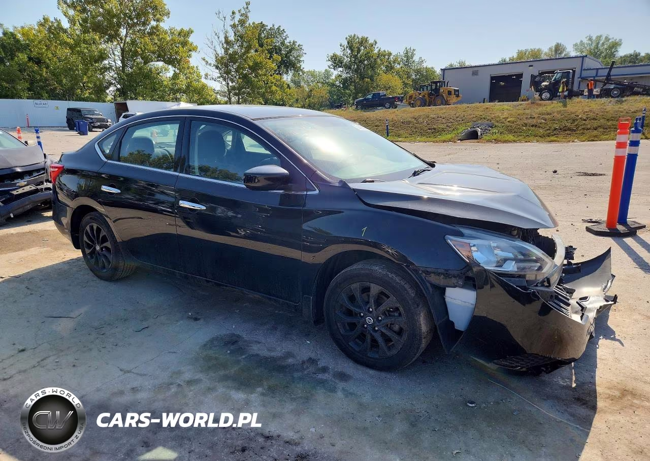 2018 Nissan Sentra S VIN:3N1AB7AP8JY335312 - 4