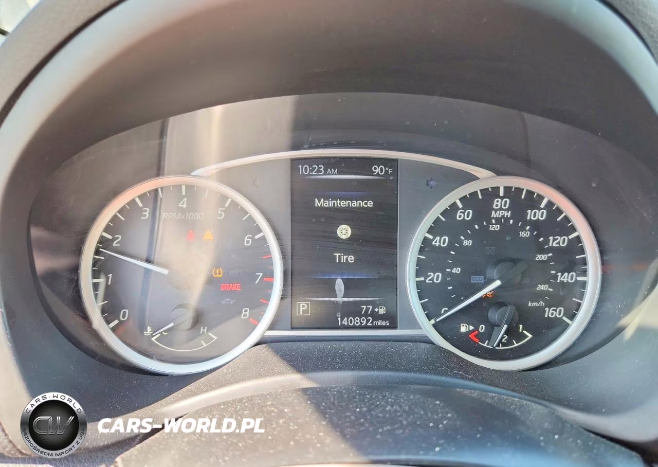 2018 Nissan Sentra S VIN:3N1AB7AP8JY335312 - 9