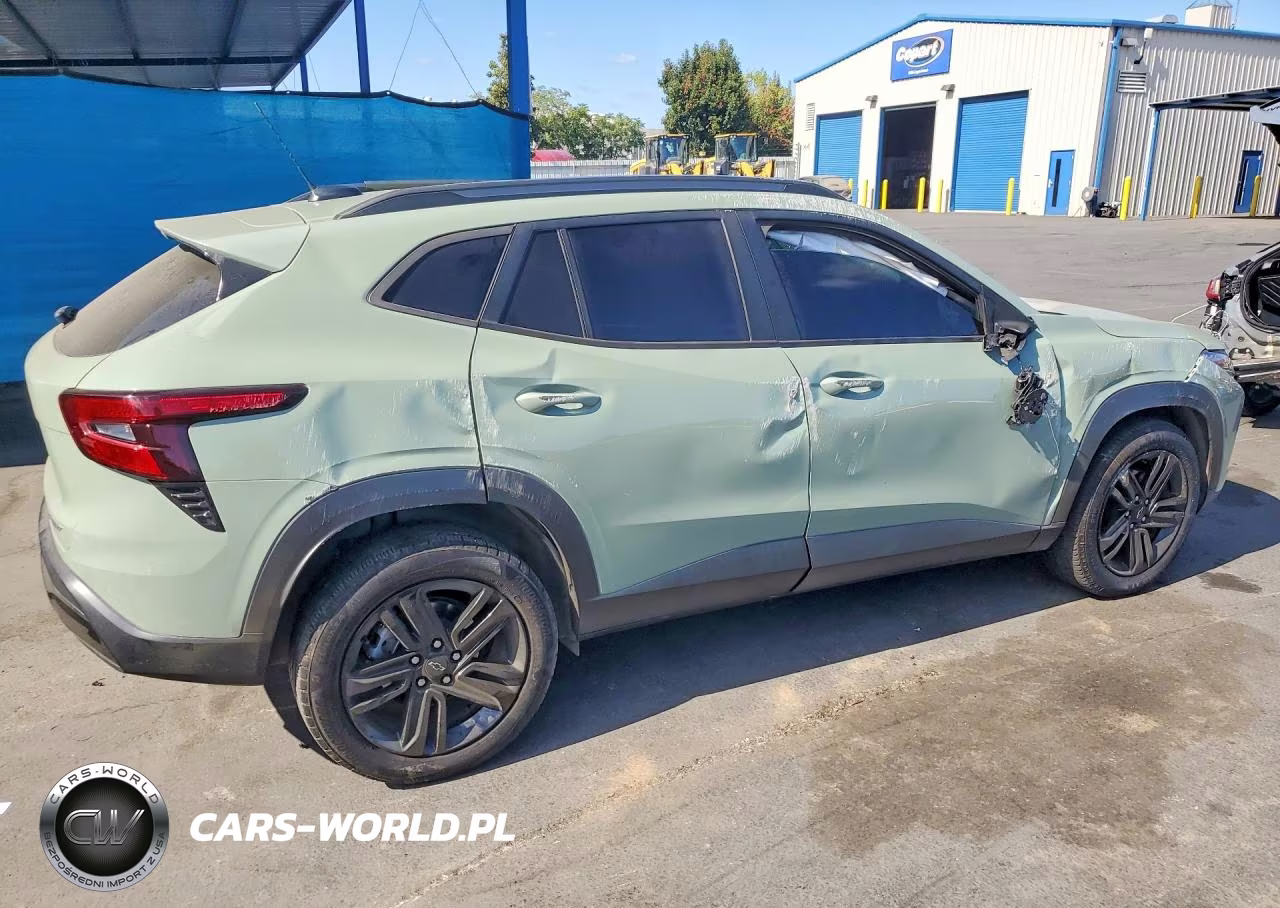 2024 Chevrolet Trax Activ VIN:KL77LKE26RC100057 - 3