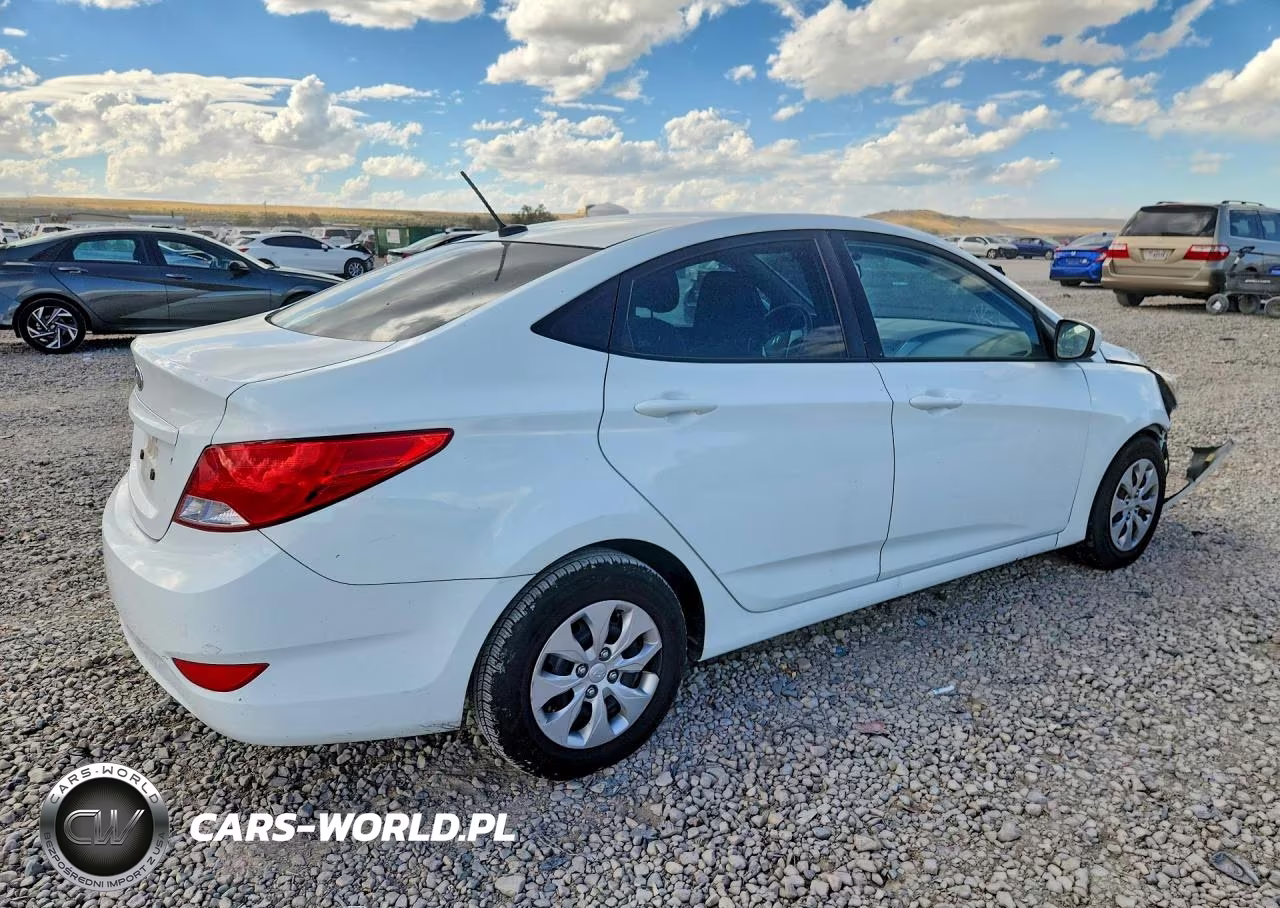 2015 Hyundai Accent Gls VIN:KMHCT4AE0FU922030 - 3