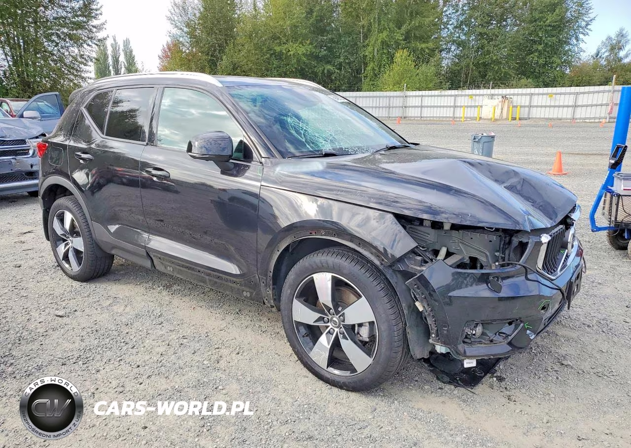2019 Volvo Xc40 T5 Momentum VIN:YV4162XZ3K2000615 - 4