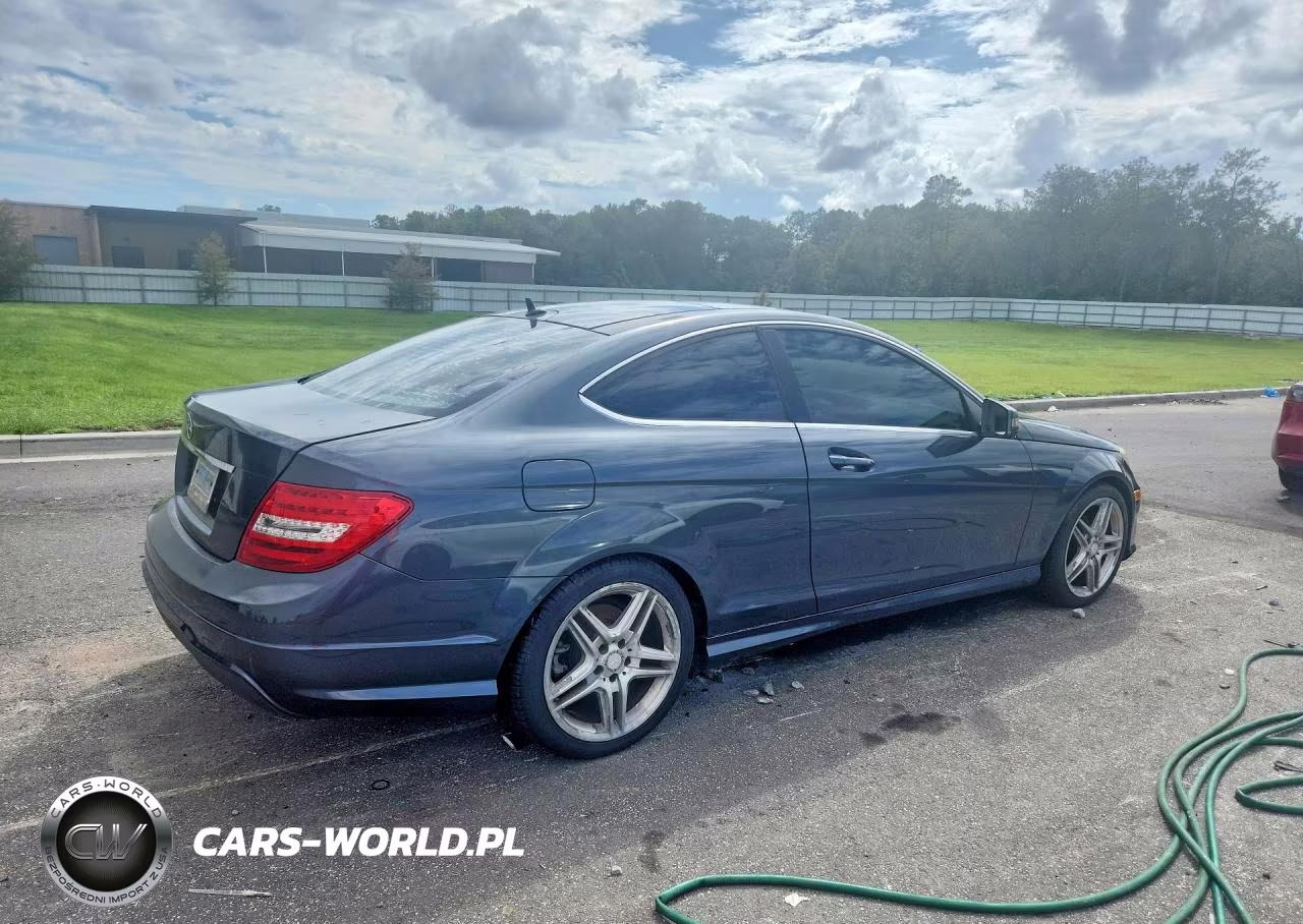 2013 Mercedes-Benz C 250 VIN:WDDGJ4HB3DG047020 - 3