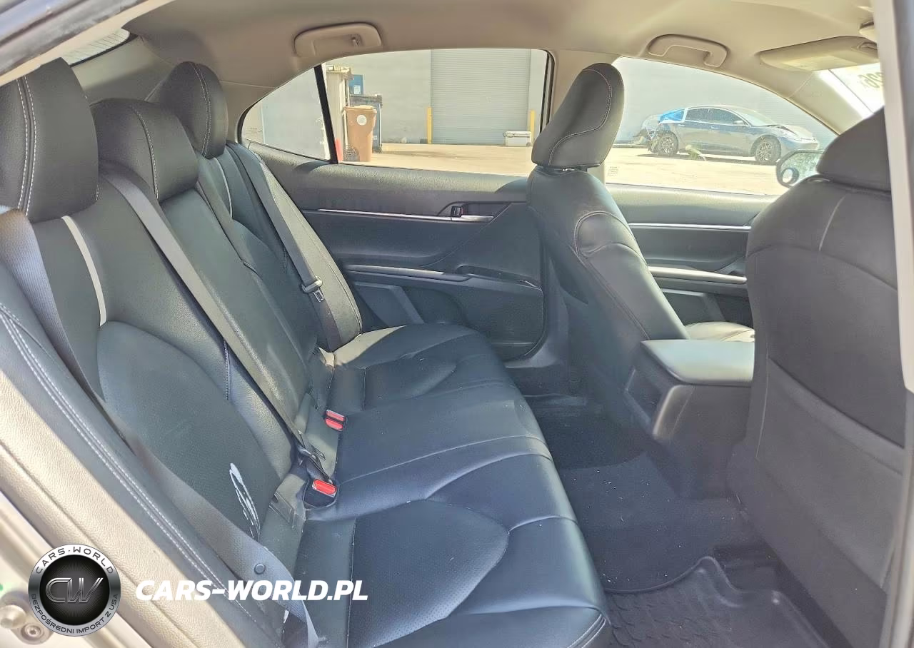 2020 Toyota Camry Se VIN:4T1M11AK7LU924447 - 10